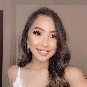 Meet your Posher, Hlee